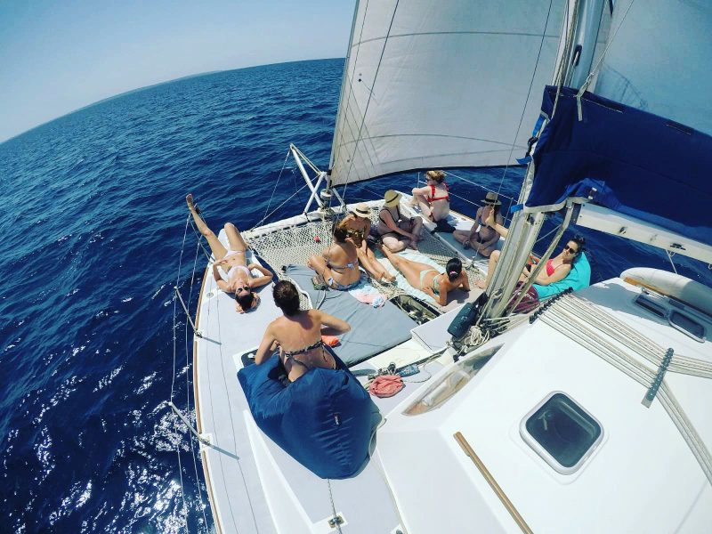 Catamaran Maui (Petrachi 32) Sunbath