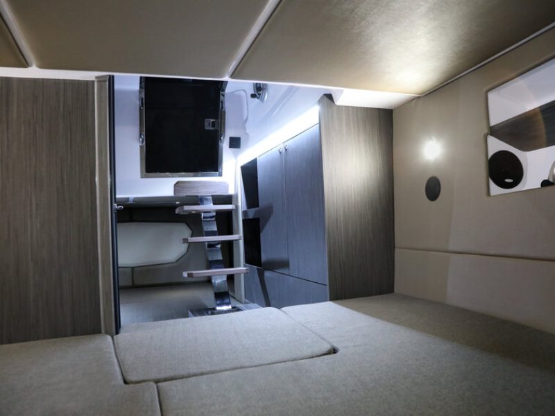 Ranieri 330 Just Venture 37